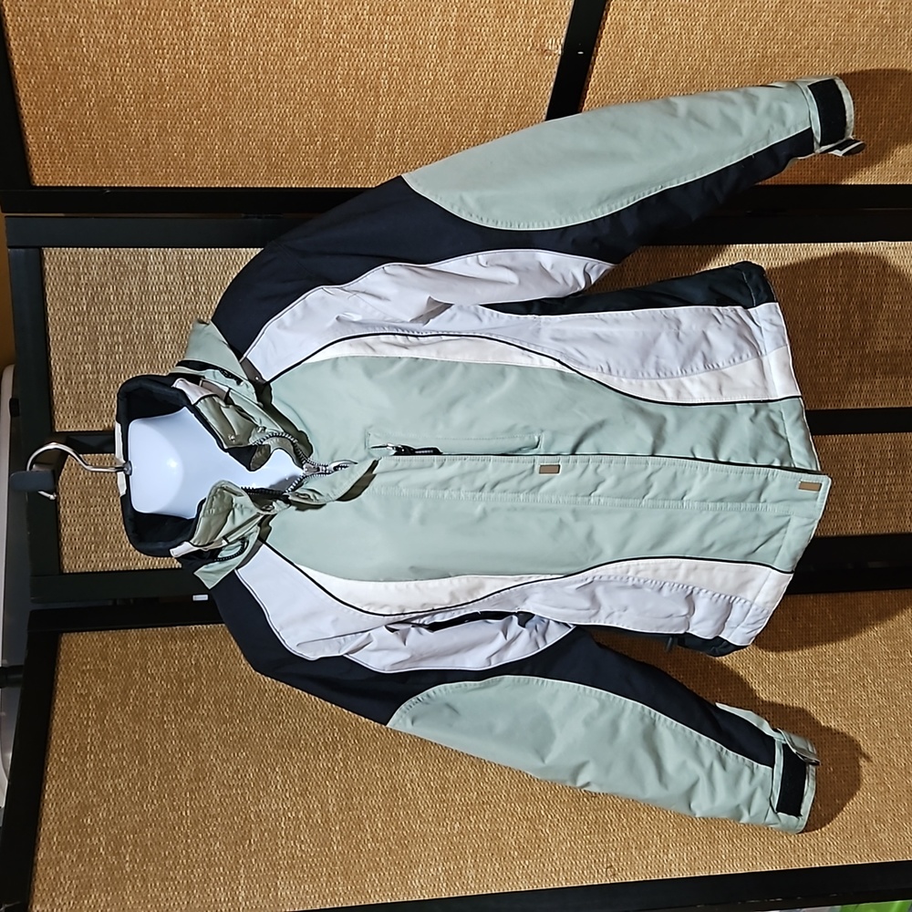 Obermeyer Women's Ski Jacket - Green, Black, and White
